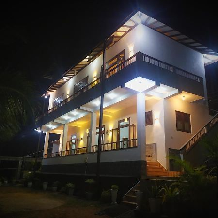 디크웰라 Sunhill Rest Hiriketiya B&B 외부 사진