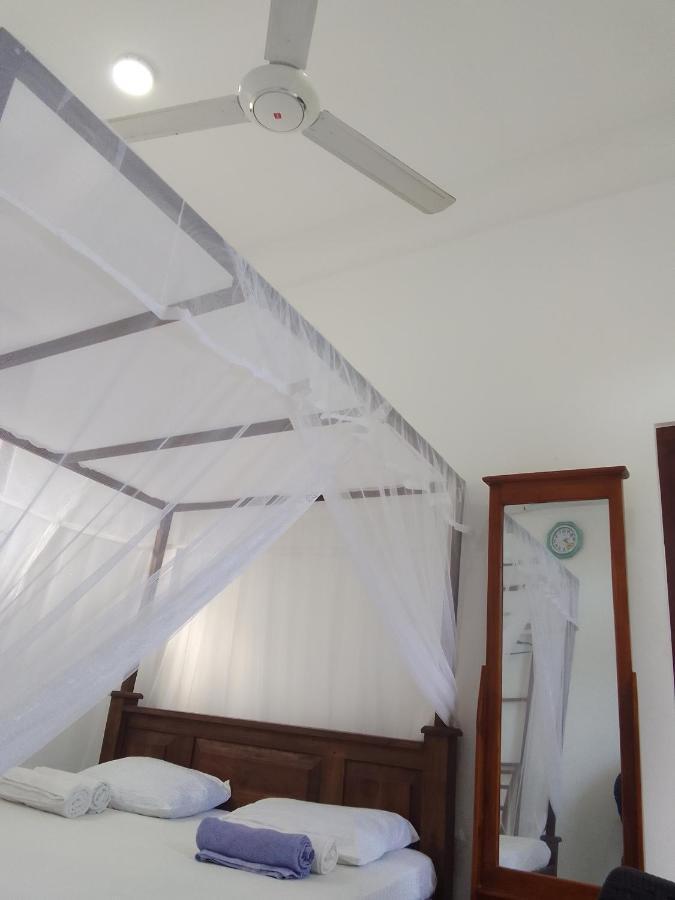 디크웰라 Sunhill Rest Hiriketiya B&B 외부 사진