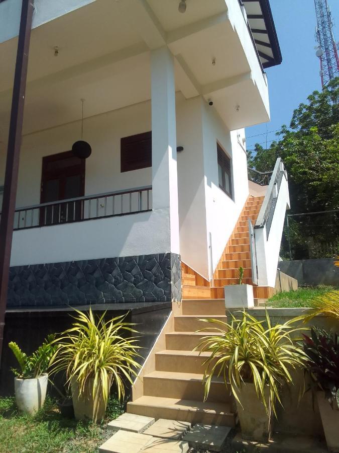 디크웰라 Sunhill Rest Hiriketiya B&B 외부 사진